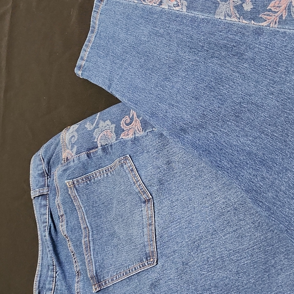 WOMAN WITHIN BRAND size 22 floral painted jeans. NEVER WORN.